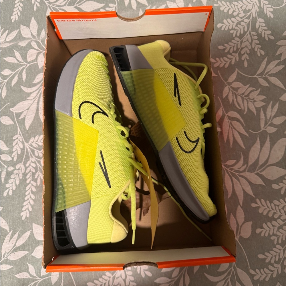 Nike Metcon 9 - LT Lemon Twist - Men's Sz. 9.5
